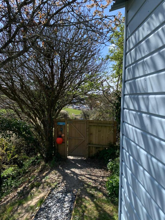 Tides Reach, Deluxe Shepherds Hut 1, 100M From The Beach Saint Merryn Esterno foto