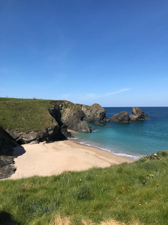 Tides Reach, Deluxe Shepherds Hut 1, 100M From The Beach Saint Merryn Esterno foto