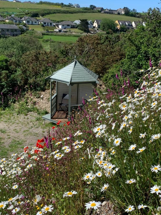 Tides Reach, Deluxe Shepherds Hut 1, 100M From The Beach Saint Merryn Esterno foto