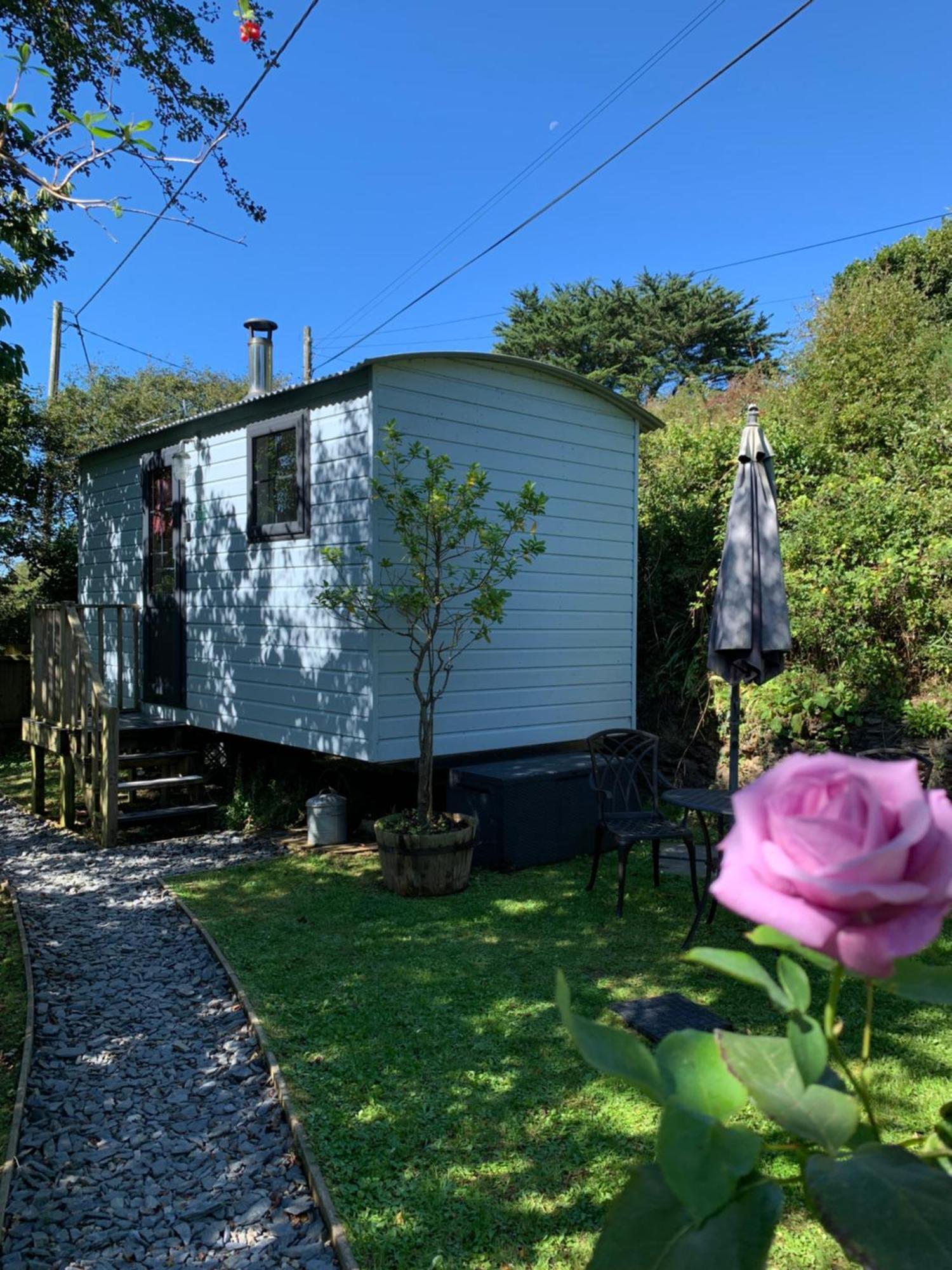 Tides Reach, Deluxe Shepherds Hut 1, 100M From The Beach Saint Merryn Esterno foto